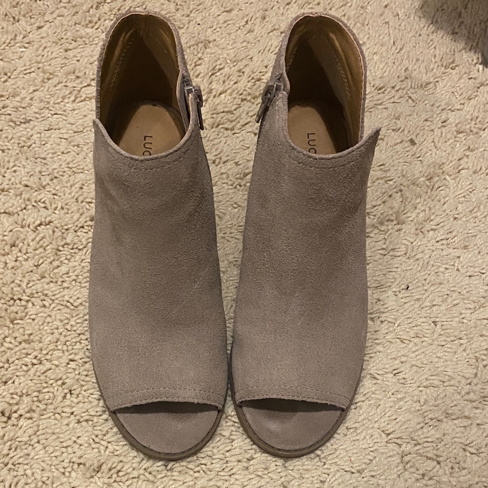 Lucky Brand Women's Taupe Suede Mules